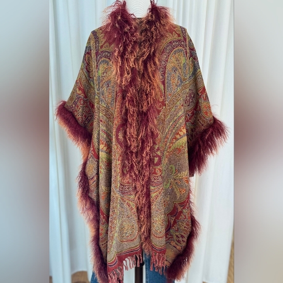 Jean Crisan Fourrure wool woven multicolor Paisley pattern w/ lamb fur trim cape - Picture 5 of 7
